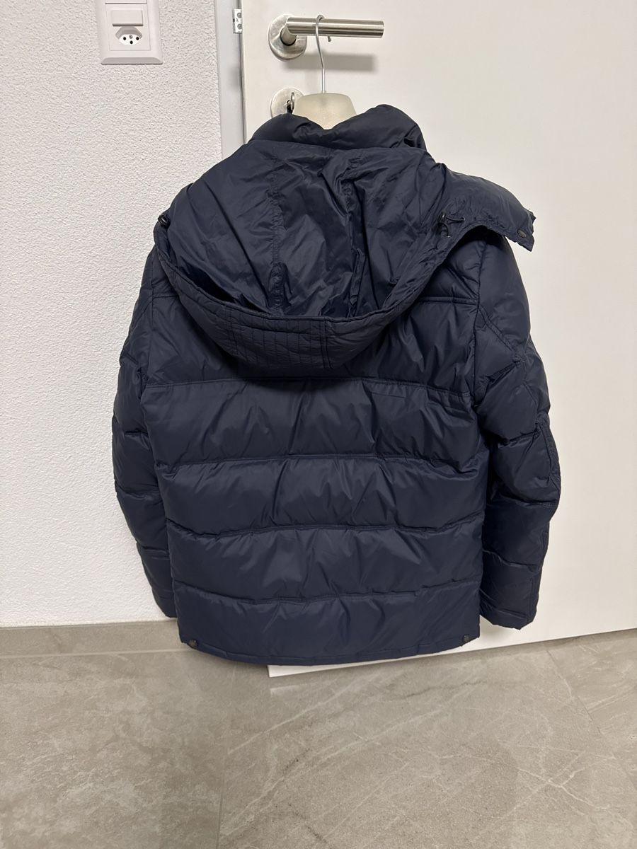 Giacche: Blauer Daunenjacke Grösse M – Usato da Kloten venduto da skit87 2