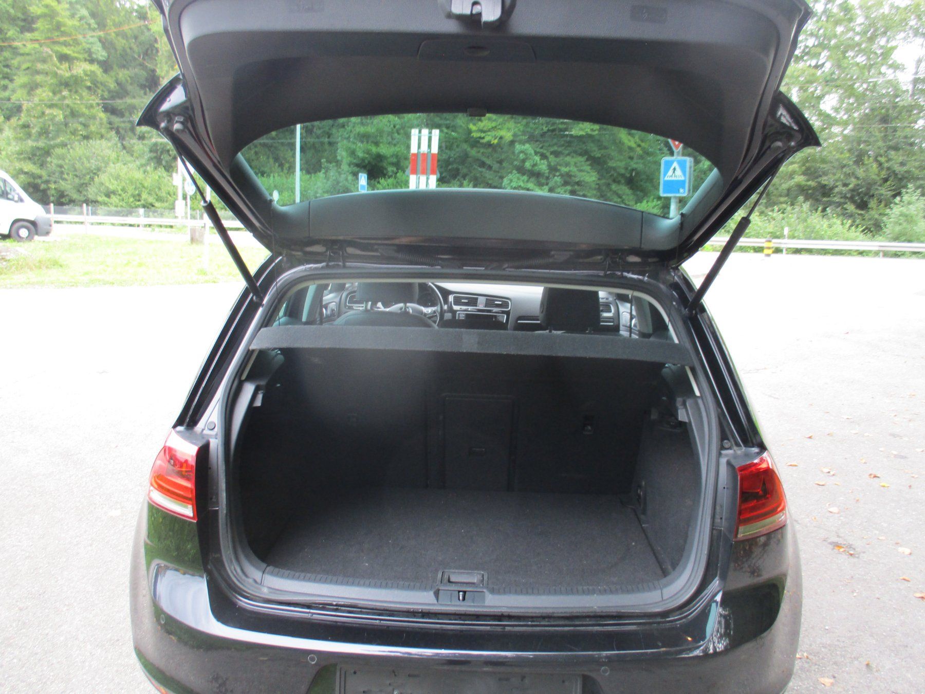 VW Automobili: VW Golf 7 DSG frisch ab MFK – Usato da Riedholz venduto da Riedholz-Garage 5