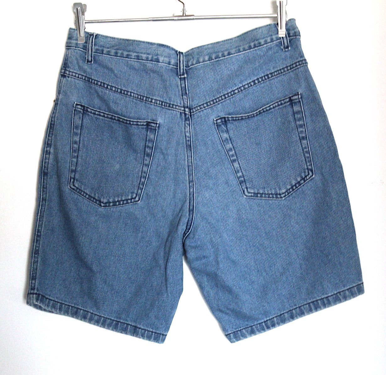 Jeans: Kurze Jeans, verm. Gr.38/40 – D'occasion à Locarno par madame-tus-sauds 1
