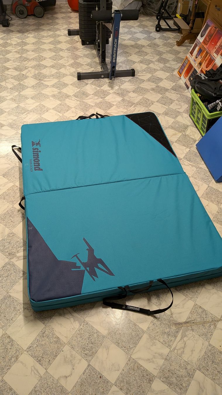 Decathlon Bodenmatten: Crash Pad Simond – Neu (gemäss Beschreibung) aus Vilars NE von leo_2dh2