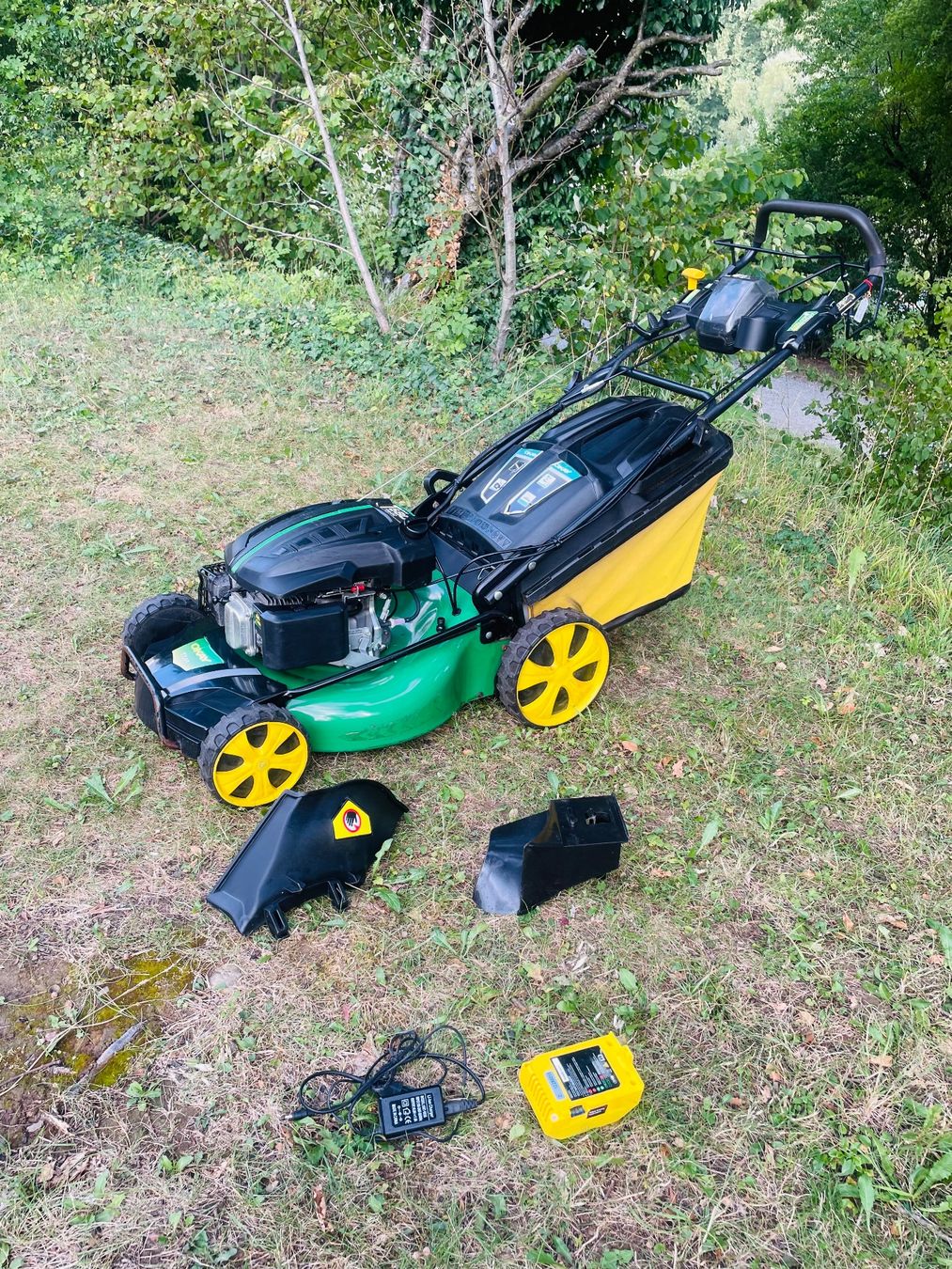 Tondeuses à gazon: Rasenmäher Titan 6 Ps , Elektro Starter – D'occasion à Dietikon par L.L_GmbH 2