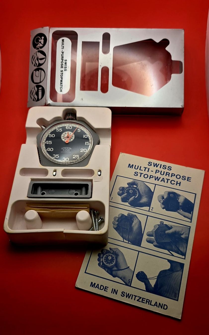 Tag Heuer Orologi: STADION SUPER 7 JEWELS  SCHOCKRESISTANT MULTI-PURPOSE STOPW – Usato da Neftenbach venduto da Taschen-Uhren