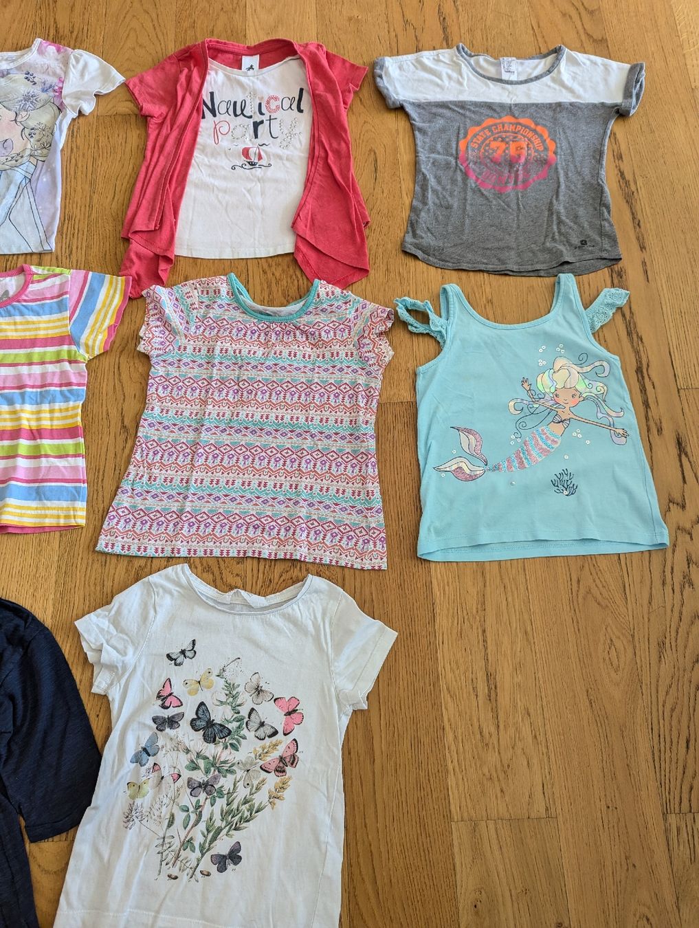 Lotti & Set di vestiti: Mädchen T-Shirt Paket Grösse 98 - 110 – Usato da Wallisellen venduto da Taurusit 2