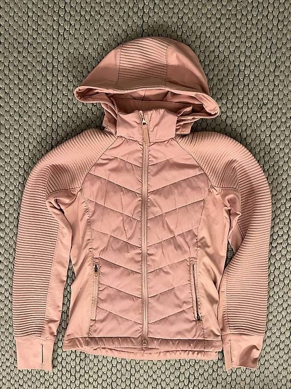 H&M Giacche & Cappotti: Sportjacke MOVE 12/14J – Usato da Wabern venduto da ricar4do