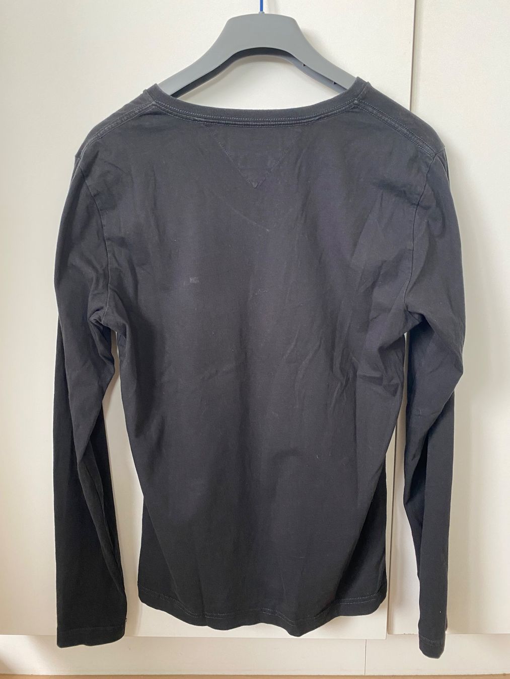 Tommy Hilfiger T-Shirts: Tommy Hilfiger Langarmshirt (Gr. M) – Gebraucht aus Schlieren von vivid_wrld 1