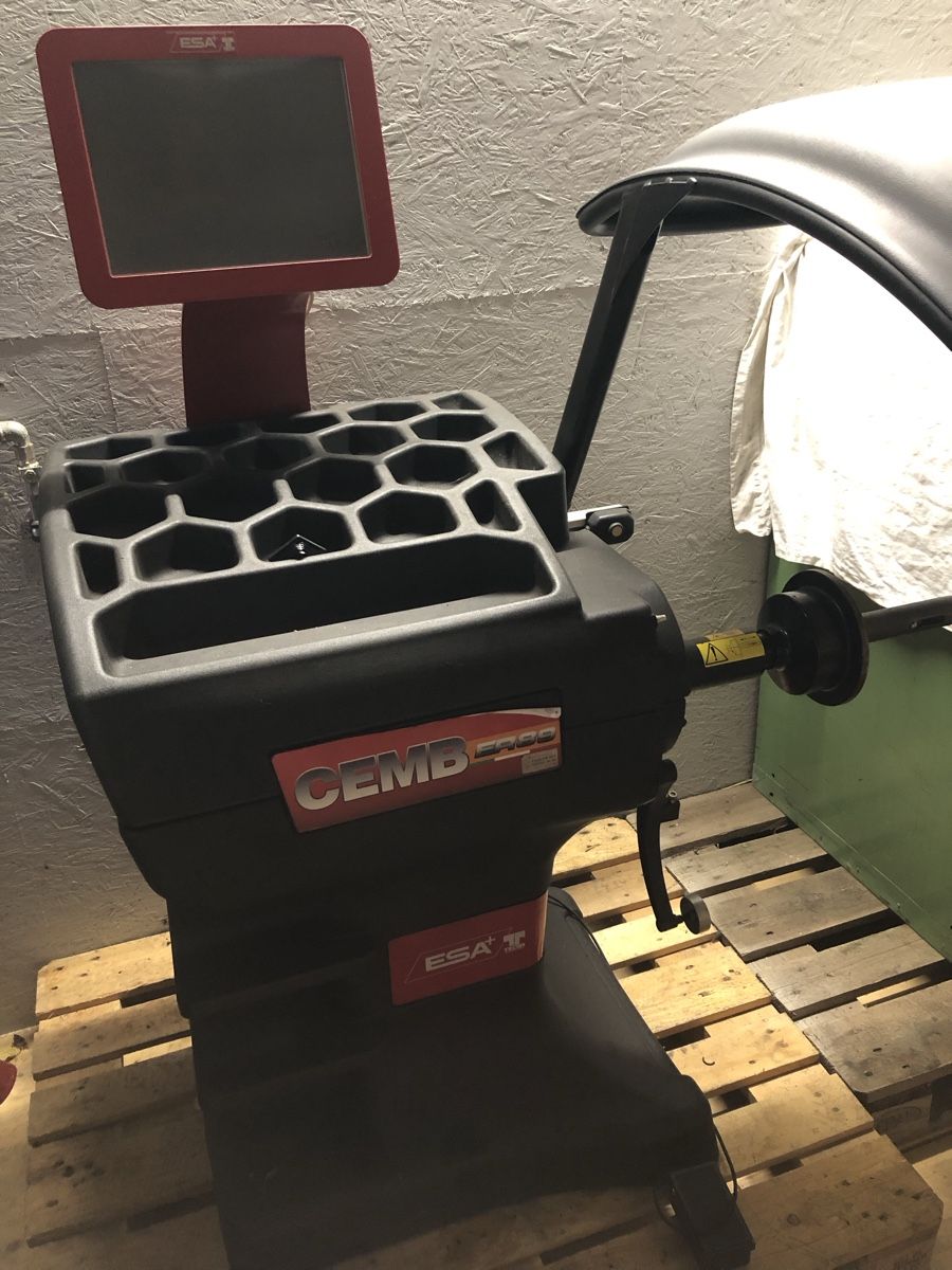Alle Maschinen: Auswuchtmaschine Cemb ER 89 – Gebraucht aus Heimenschwand von V8power2