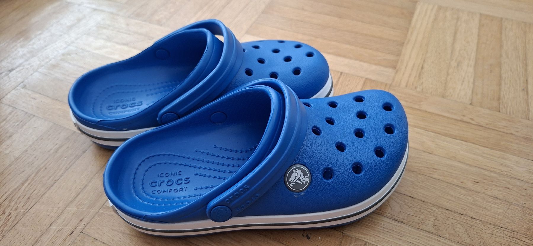 Crocs Chaussures garçon: Crocs – Neuf (Voir description) à Tuggen par Karin026