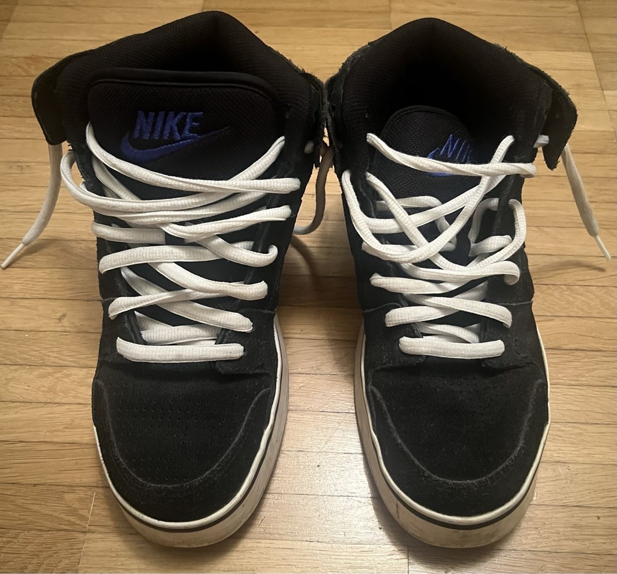 Nike Herrenschuhe: Nike Ruckus Mid Mens Schuhe – Gebraucht aus Opfikon von Luis144
