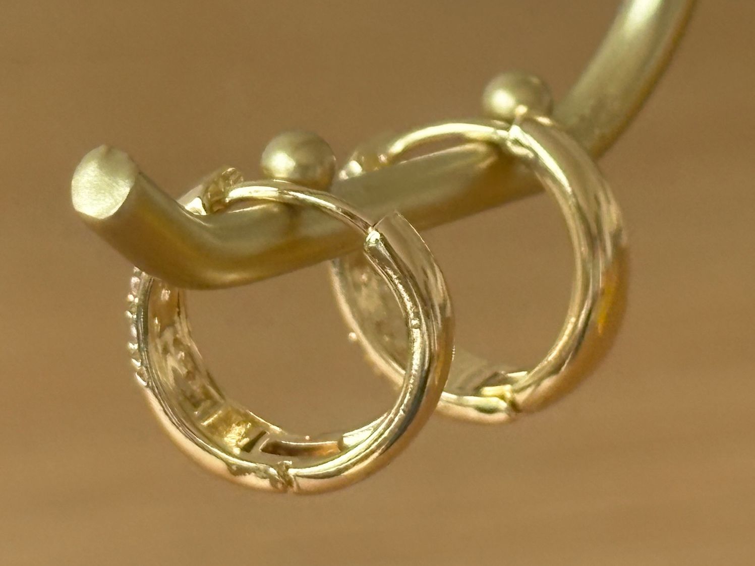 Ohrringe & -stecker: Luxus Elegante Mini Ohrstecker Farbe :Gold / Weiss – Neu (gemäss Beschreibung) aus Biel-Bienne von Roserosse13 2