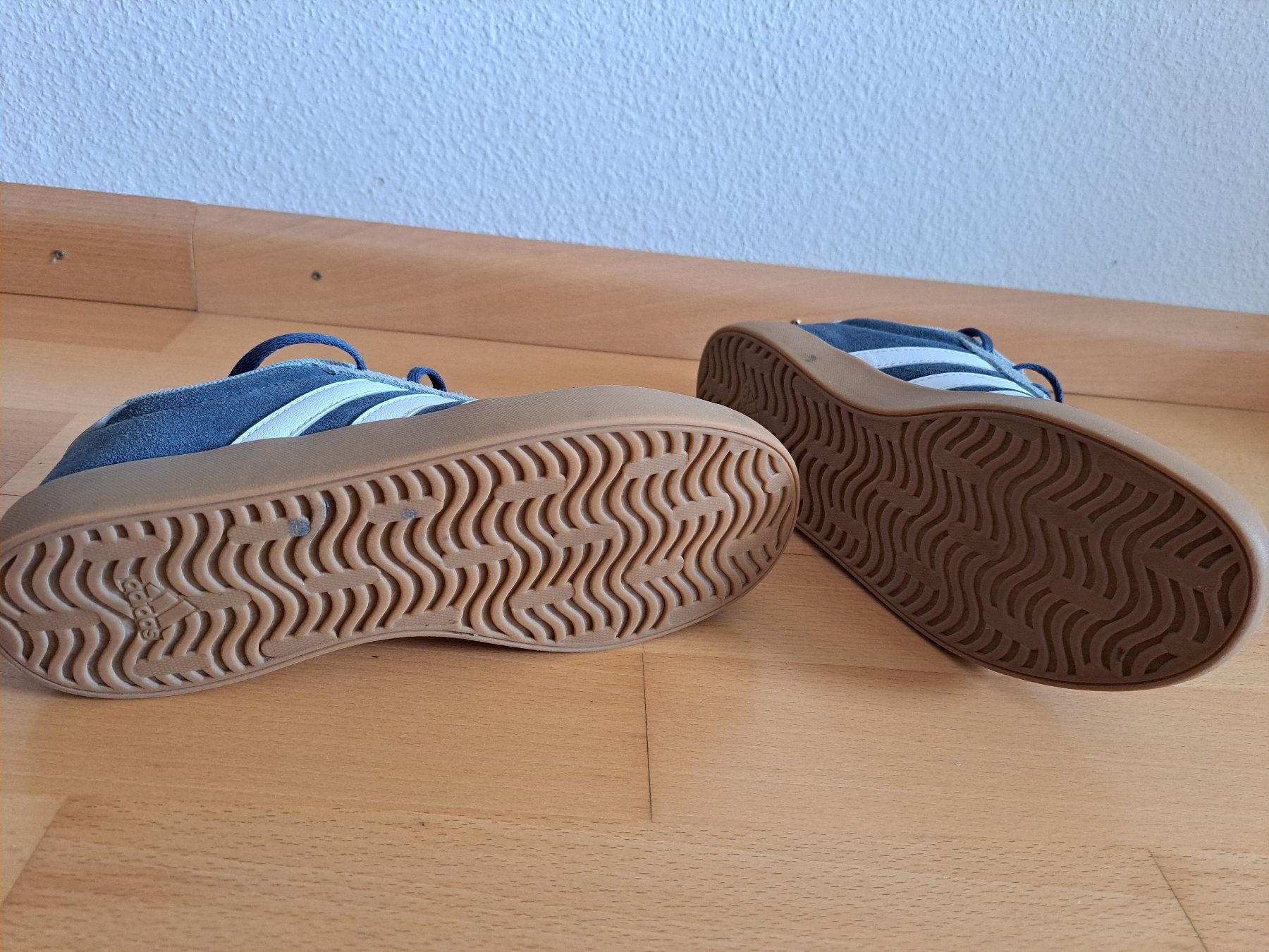 Chaussures hommes: Addidas Schuh Gr. 36 – D'occasion à Reinach BL par osita1 2