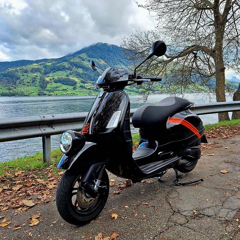 Piaggio Scooters: Piaggio Vespa GTV 300 Neuwertig – Gebraucht aus Aristau von Freiaemter89 1