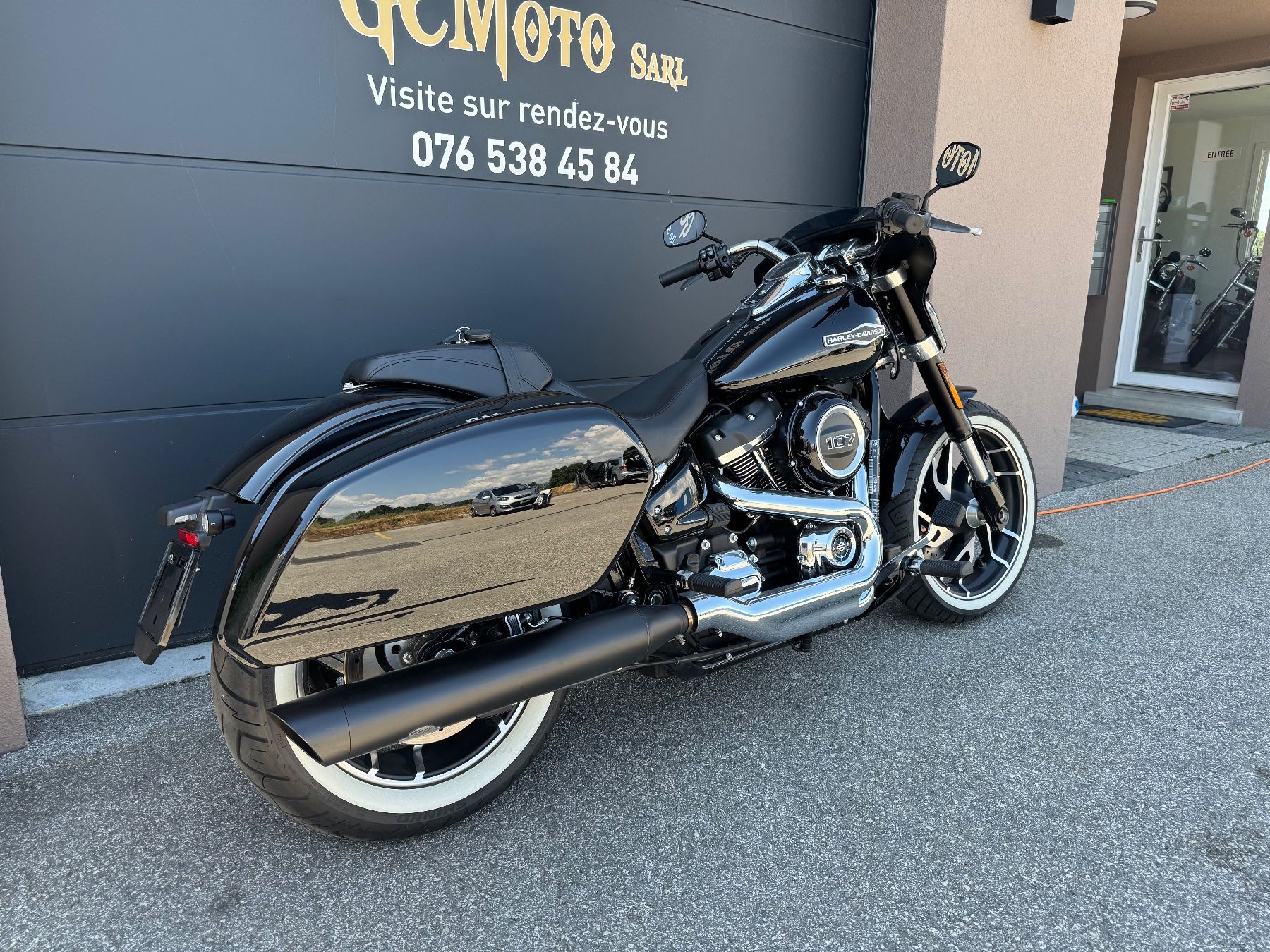 Harley-Davidson Cruisers: Harley Davidson Softail 107 Sport Glide LEASING POSSIBLE – D'occasion à Echallens par HD90 3