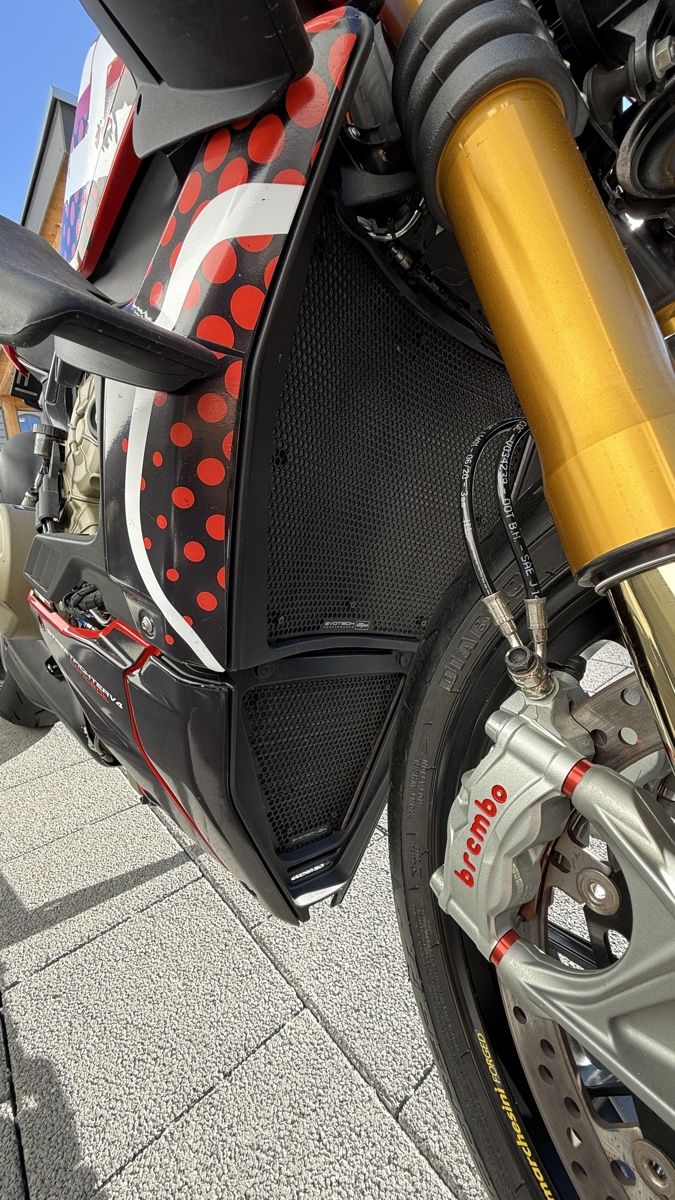 Ducati Strada: Ducati Streetfighter V4s – Usato da Sursee venduto da crdn_v4s 6