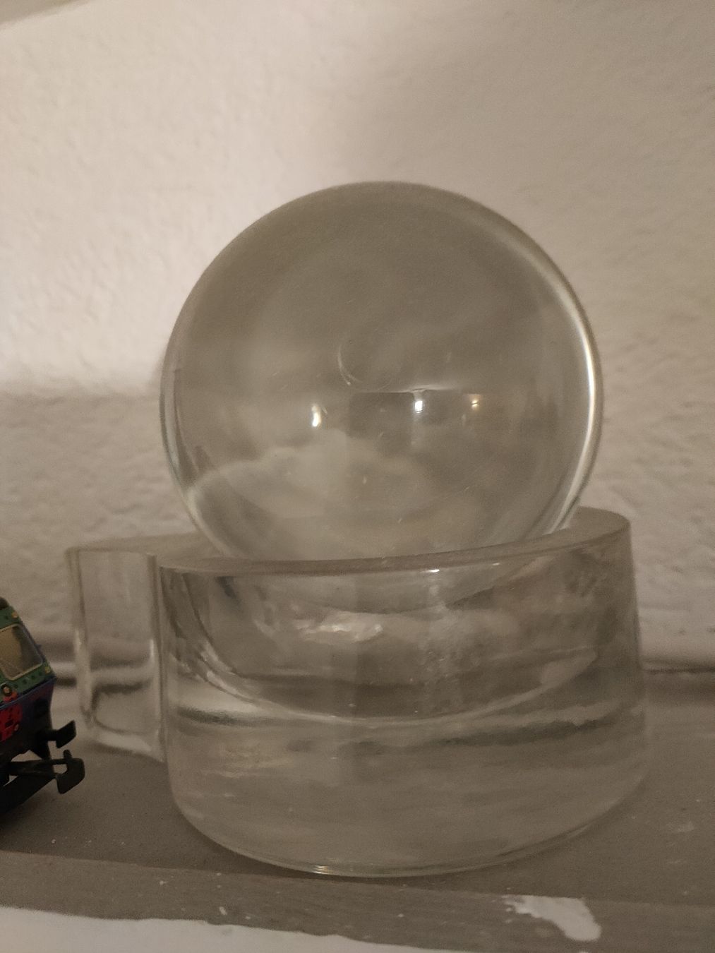 Verres: Glaskugel mit passender Schale – D'occasion à Wetzikon ZH par Elos34