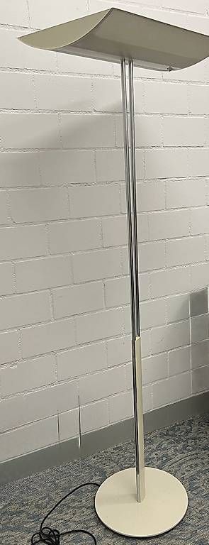 Lampes: Regent Design Stehleuchte – D'occasion à Aesch BL par Bschuepfer