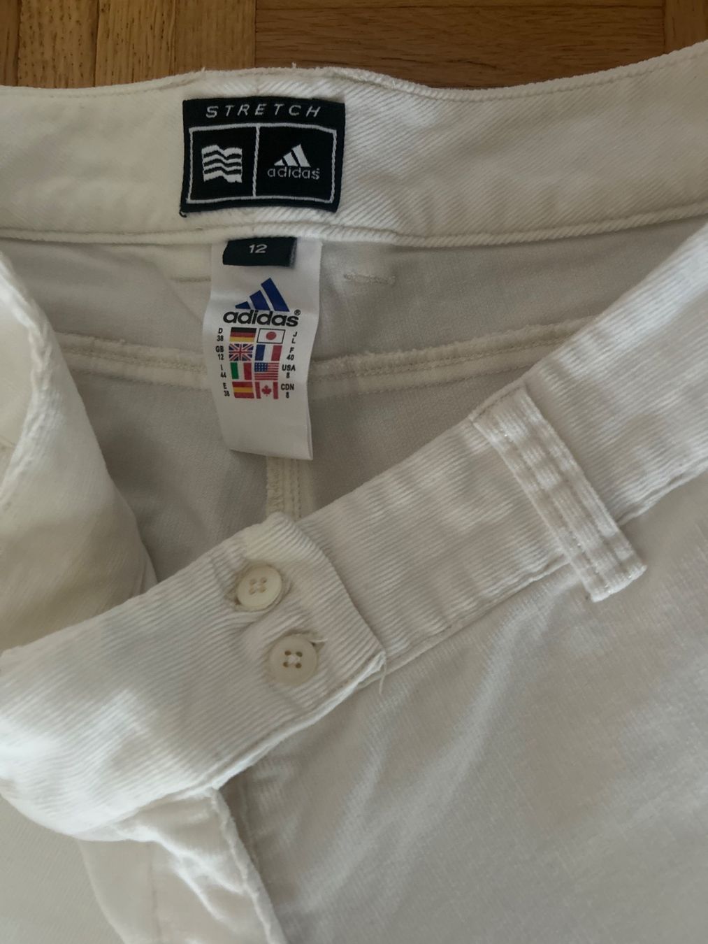 Adidas Pantaloni: Adidas Hosen Gr 38 – Nuovo (secondo la descrizione) da Adliswil venduto da sil_v8dy 1