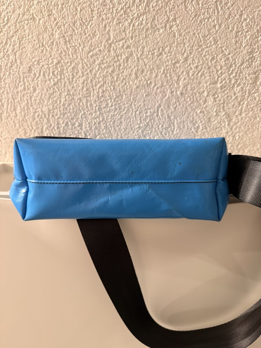 Freitag Borse: Tasche FREITAG blau Umhängetasche gebraucht – Usato da Wallbach venduto da Stefanie81 1