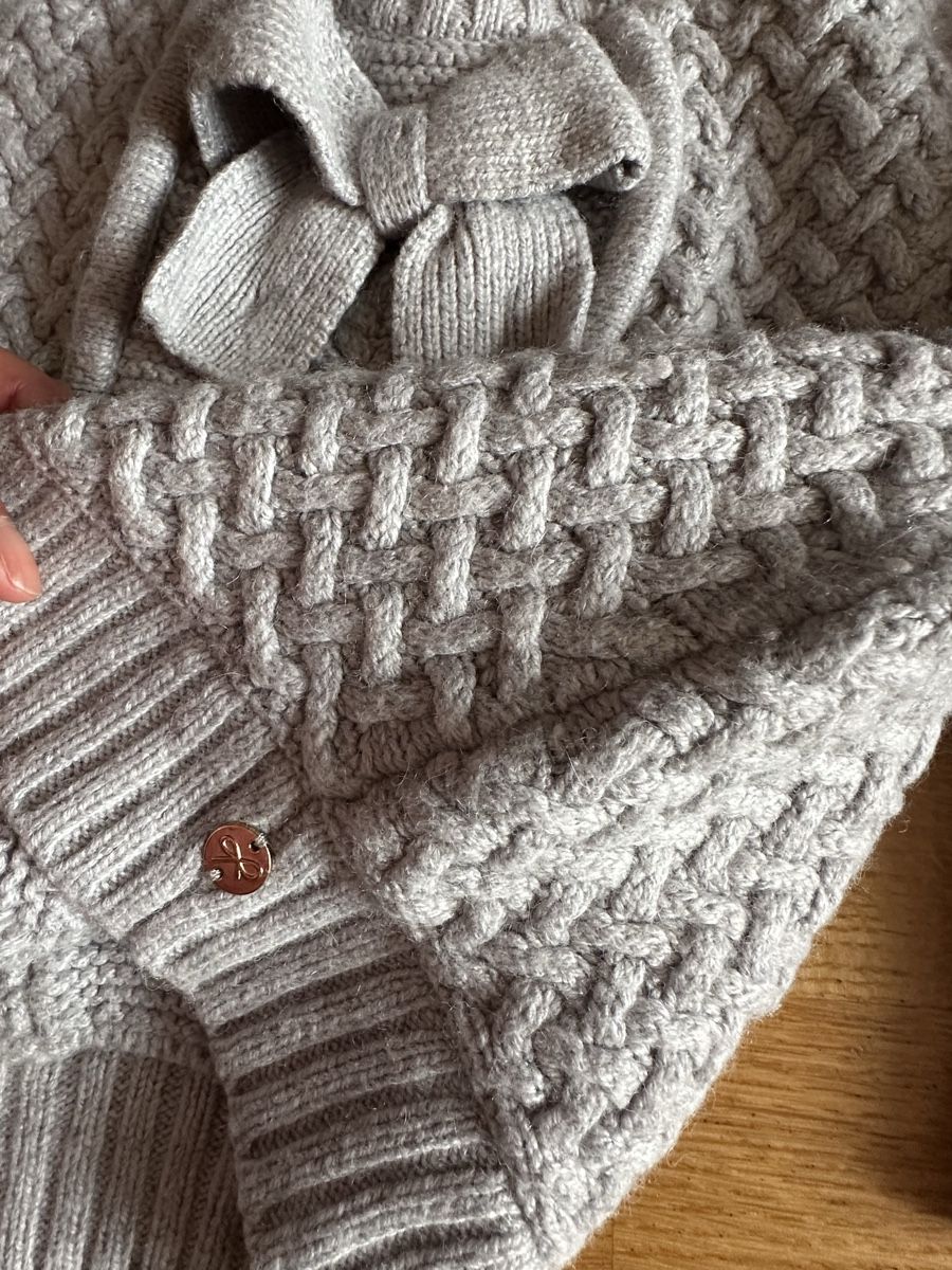 Pullover & Sweatshirts: Chic Knitted Sweater for Girls, Size 104 – Gebraucht aus Zürich von Bybyana 2