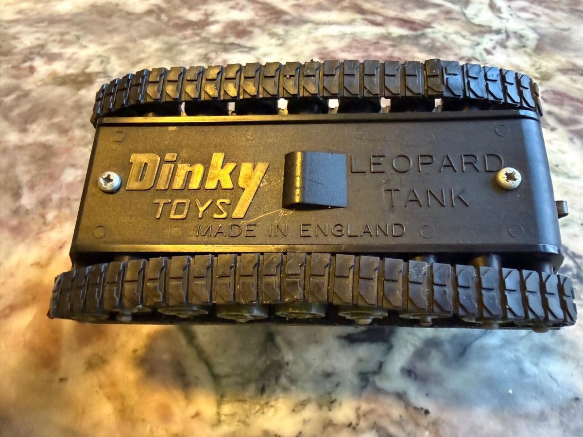 Dinky Toys Kit di modellismo & Modellini statici: Leopard Tank Modell 692 – Usato da Chur venduto da pet_q7kd 1