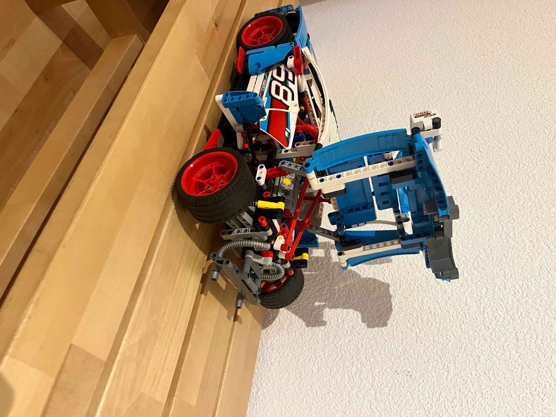 Lego Kit di costruzioni: Lego Technic Rally-Car – Usato da Leutwil venduto da mic_z5p2 3