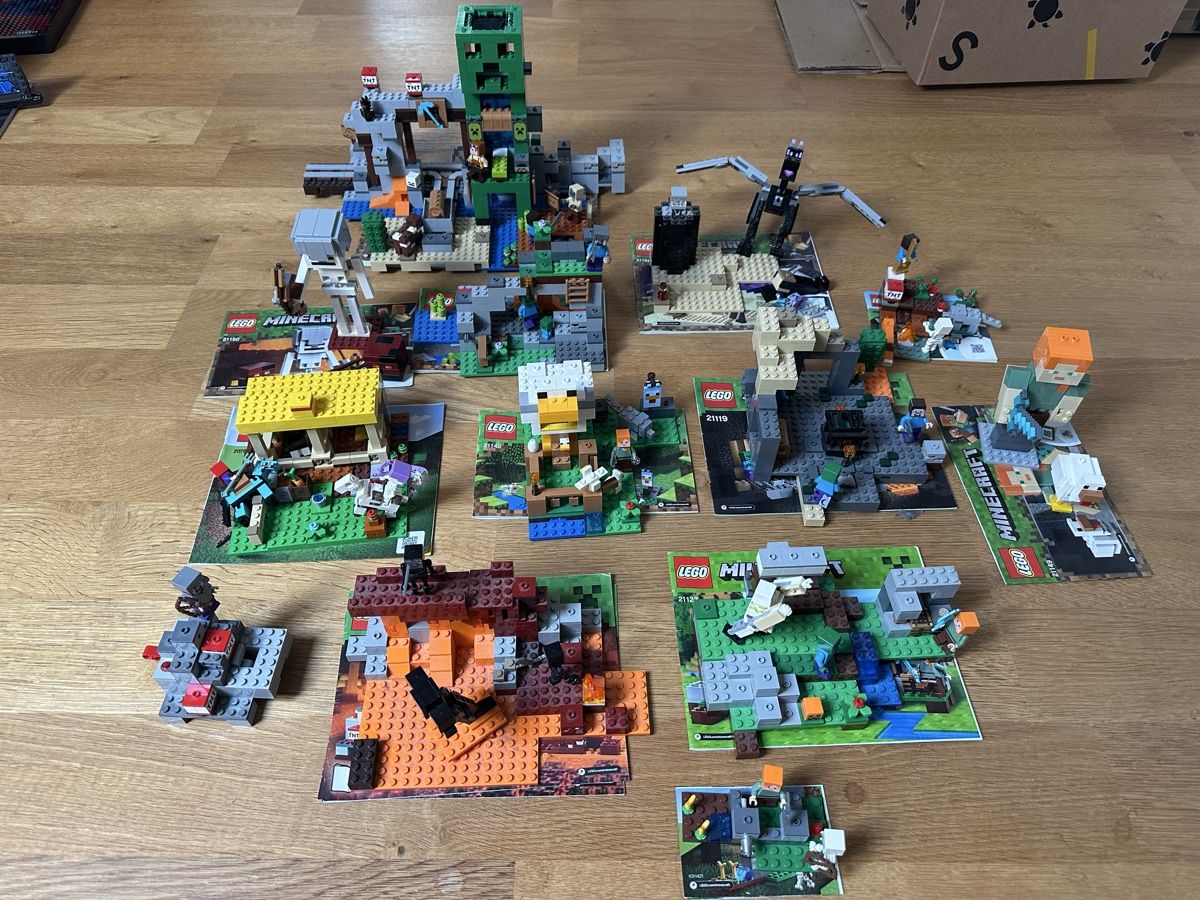 Lego Kit di costruzioni: LEGO Minecraft. 12 Sets – Nuovo (secondo la descrizione) da Aesch BL venduto da han_w9kc