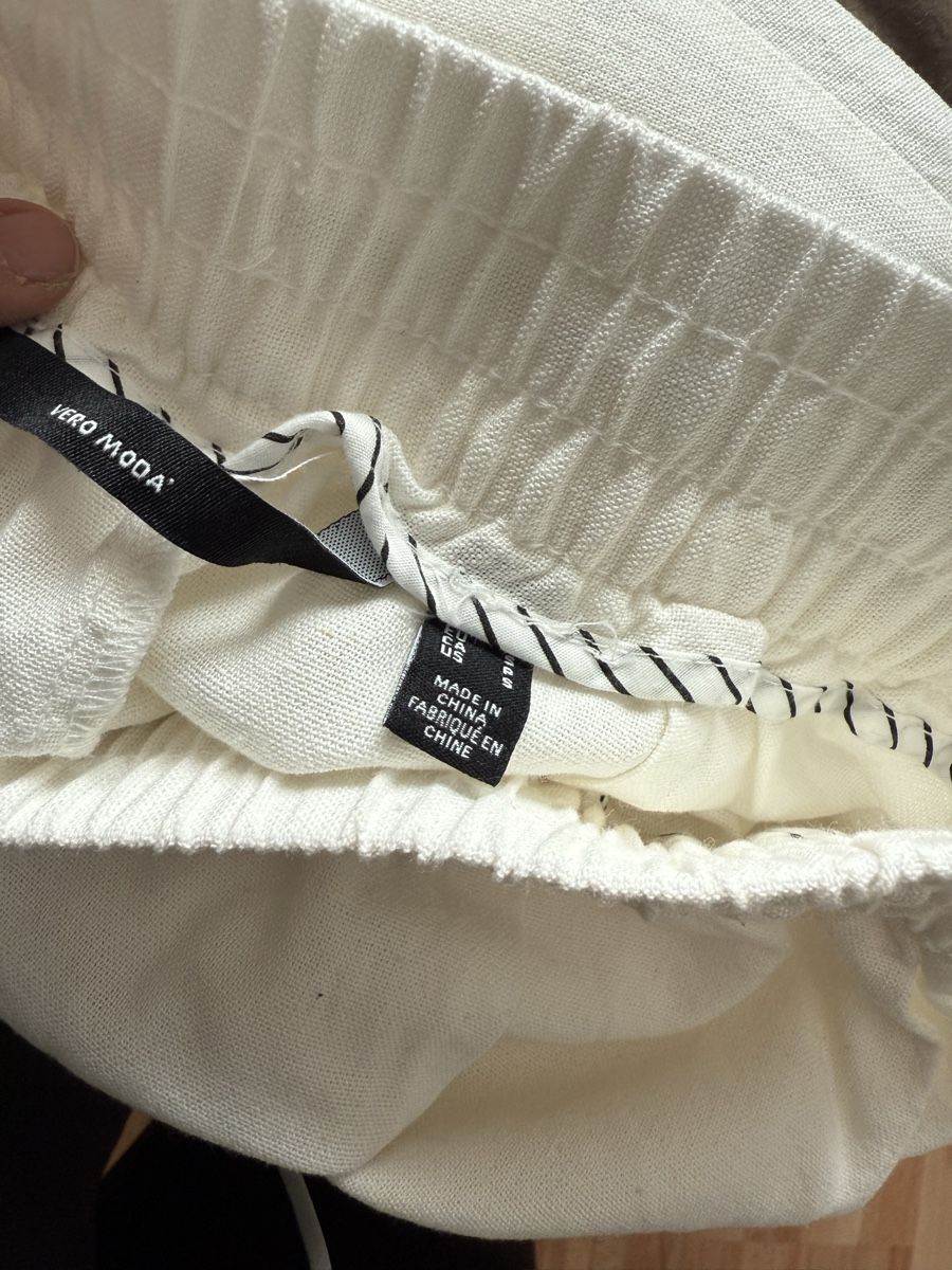 Pantaloni: Vero moda hose – Usato da visp venduto da Kmemo1 1