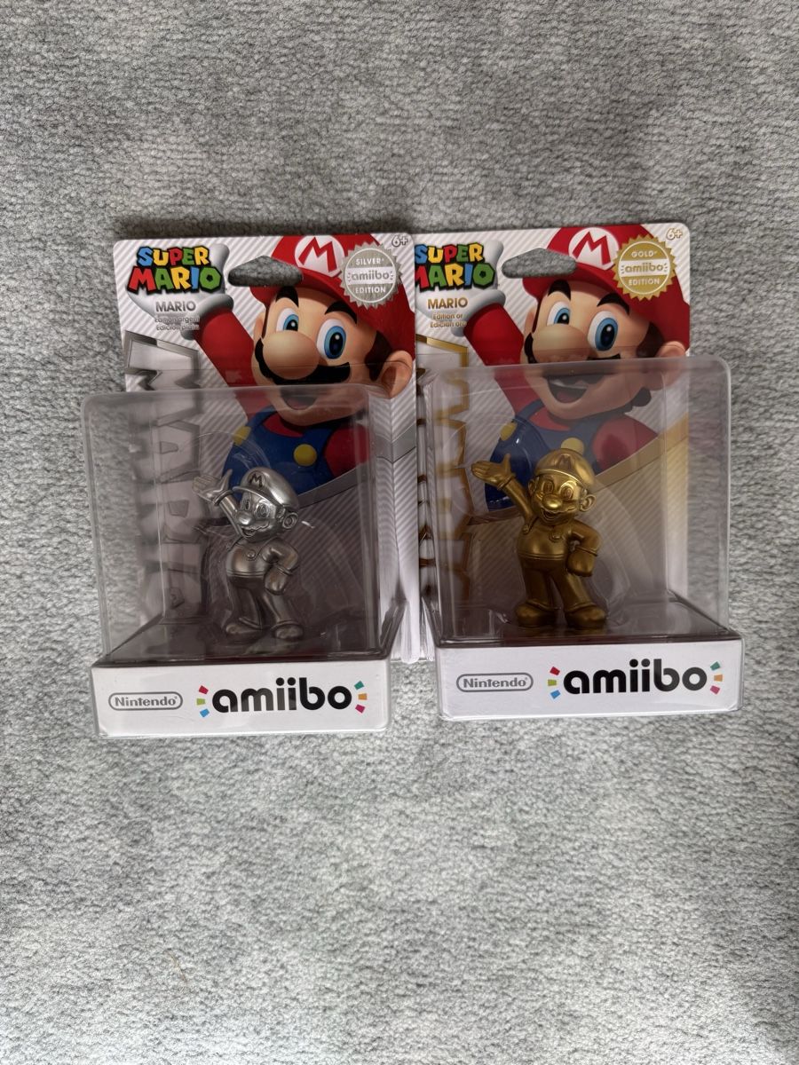 Nintendo Statuette: gold und silber mario amiibo – Nuovo e nell'imballaggio originale da Wetzikon ZH venduto da the-collector91