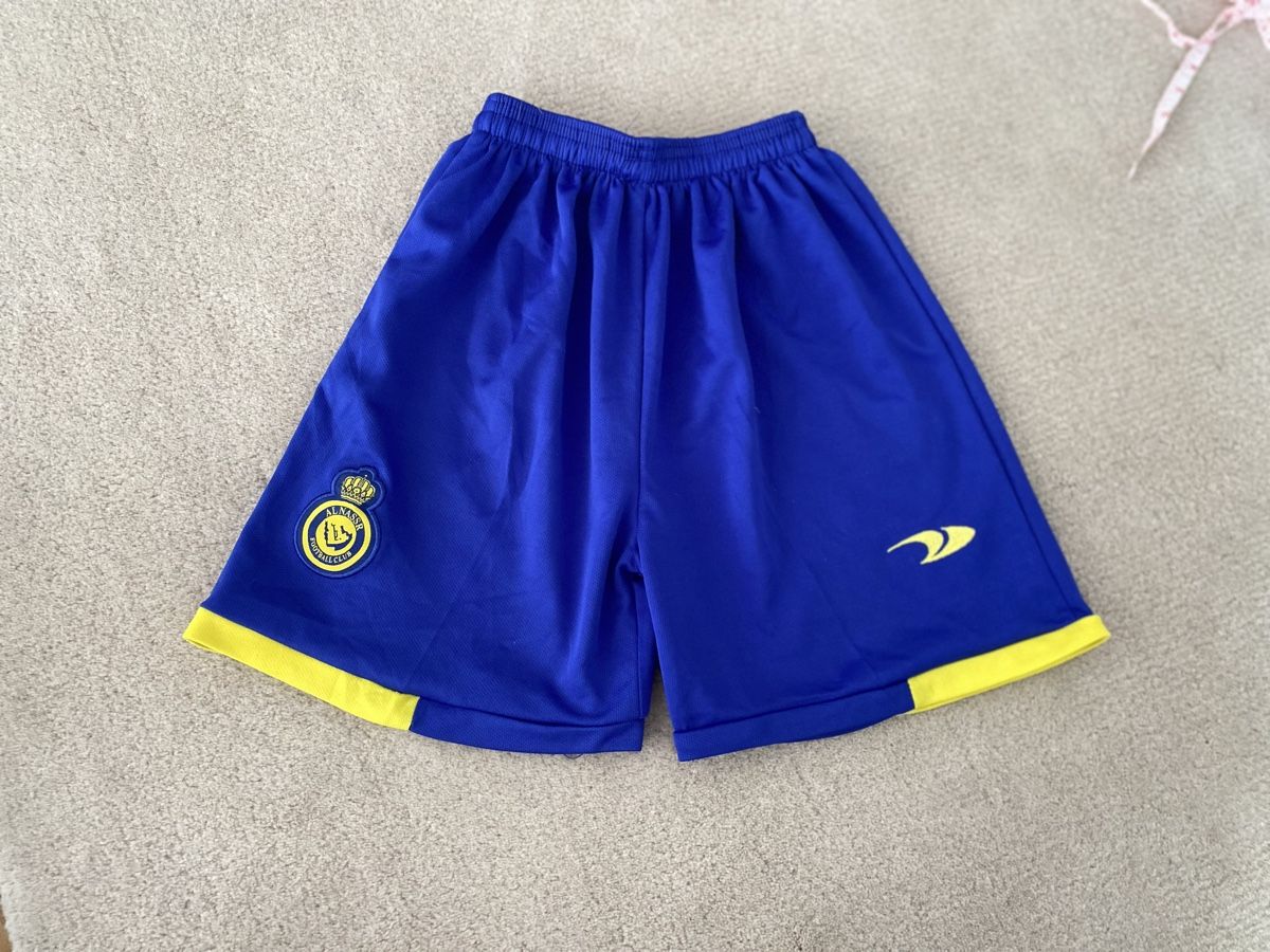 Pantaloni: Fussballshorts fur Junge  – Usato da Kriens venduto da yansch