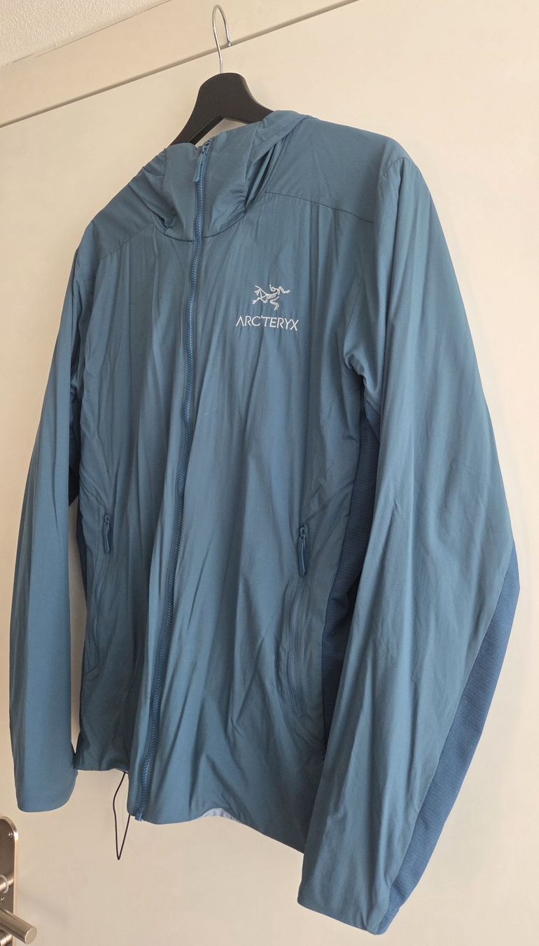 Arcteryx Jacken: Arc'teryx Atom SL Hoody - leichte Outdoor-Jacke – Gebraucht aus Luzern von Dinkelbrot 1