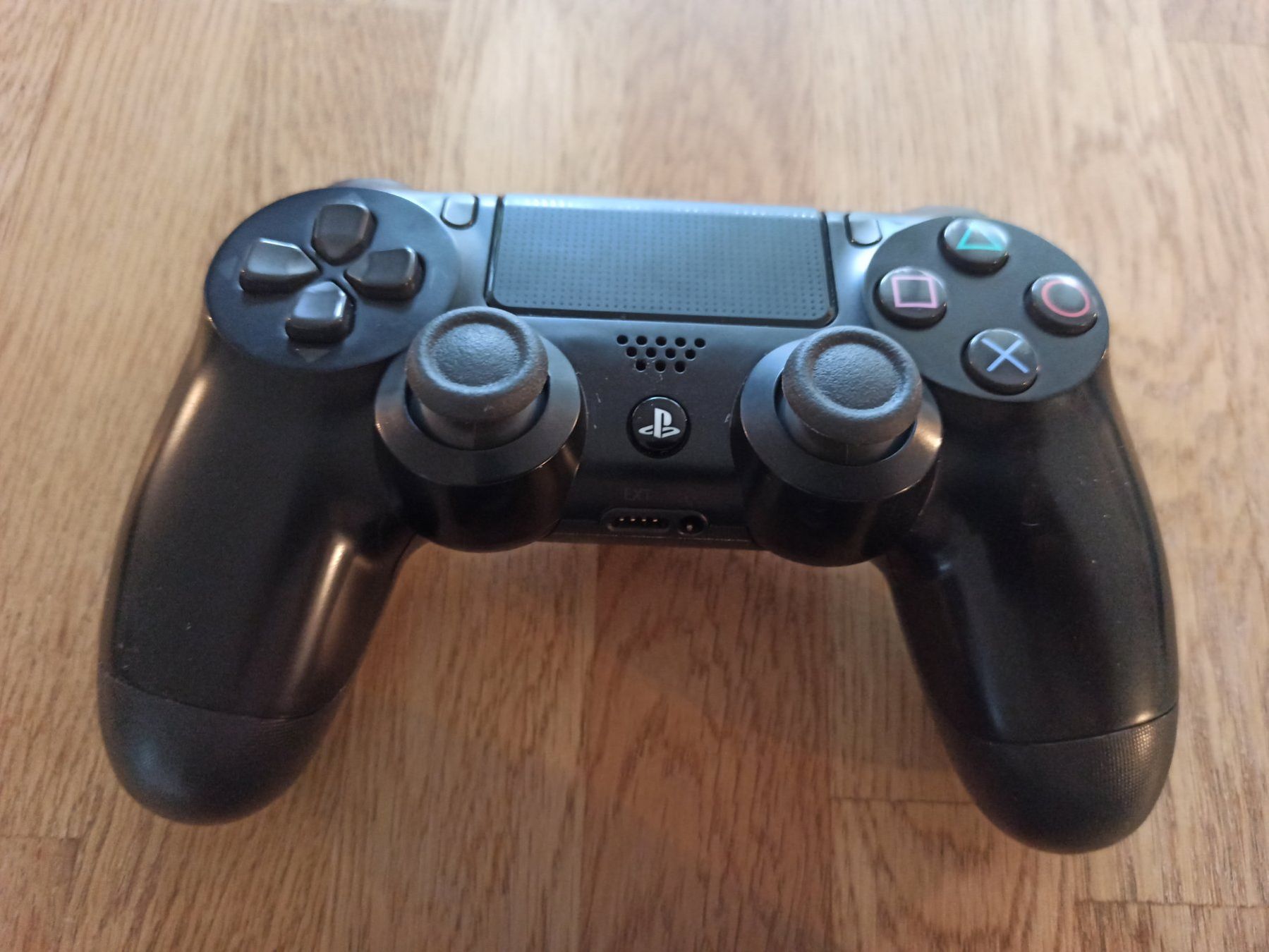 Controller: 2 x Original Controller Sony PS4 Wireless DualShock 4 V2 – Usato da Oberweningen venduto da mar_87mx 6