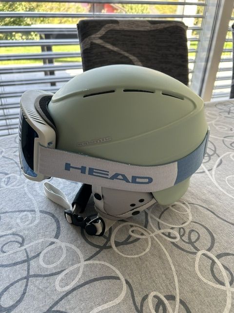 Skis: Casque de ski Celstus et masque Head vert et blanc – Gebraucht aus Saxon von Nzo 1