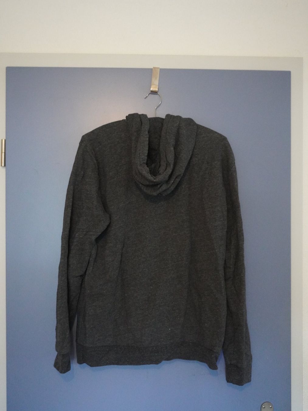 H&M Maglioni & Felpe: Kapuzenpullover H&M schwarz – Usato da Bern venduto da NilsMosi 2