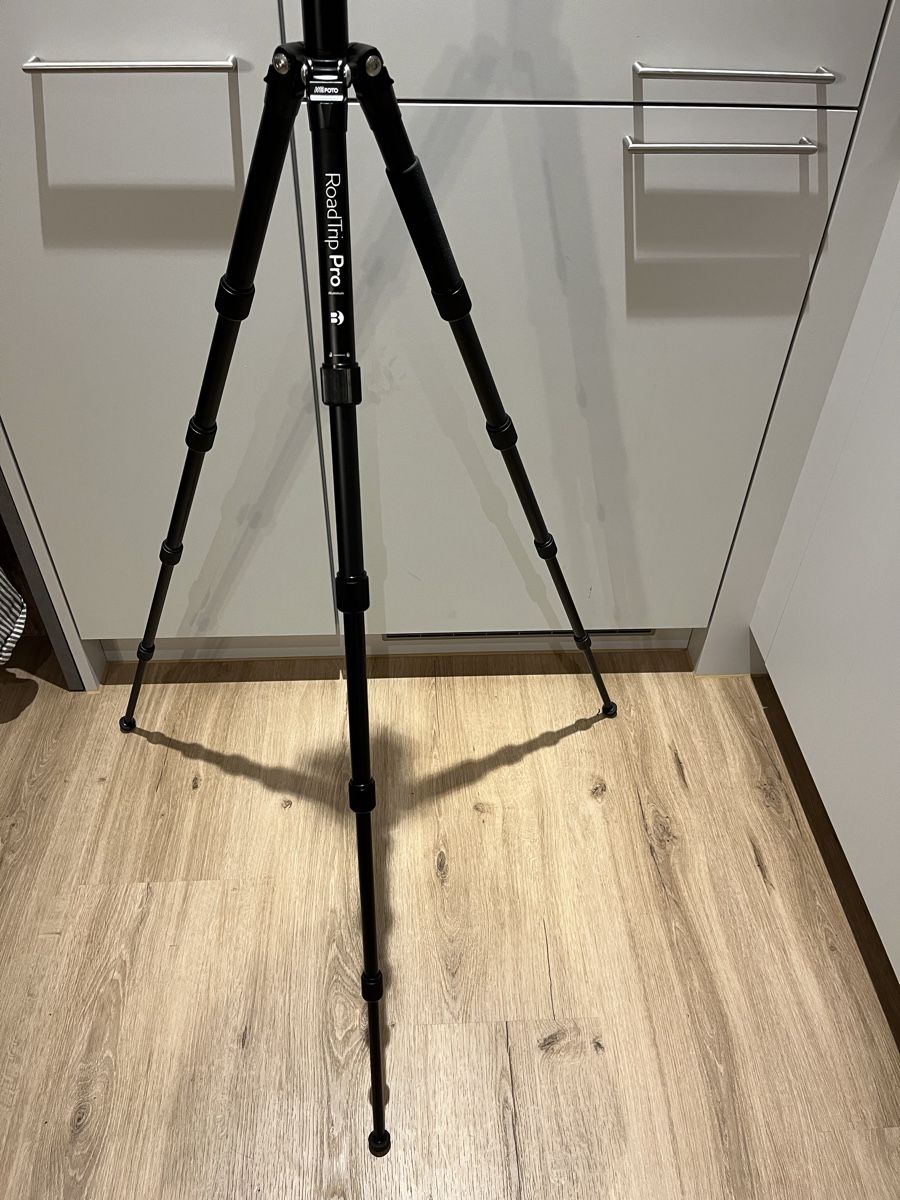 Treppiedi & Teste: MeFoto Roadtrip Pro Stativ – Nuovo (secondo la descrizione) da Davos Platz venduto da kev_r28p 6