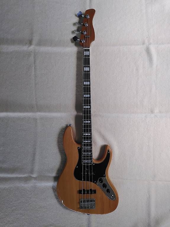 Strumenti musicali: Bass Marcus Miller V5 24-NT – Usato da Dornach venduto da rolkeller