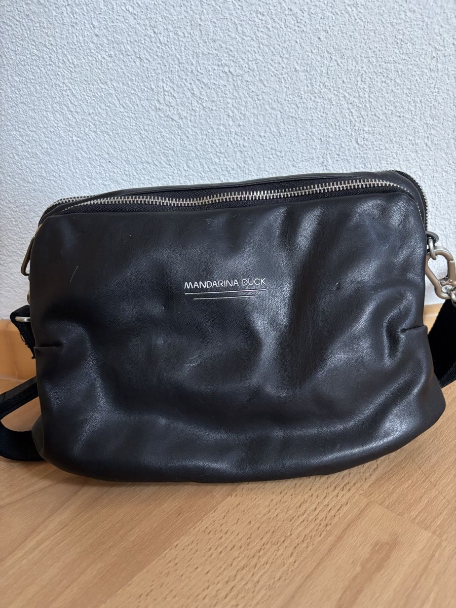 Borse da donna: Mandarina Duck Ledertasche schwarz – Nuovo (secondo la descrizione) da Nürensdorf venduto da linf