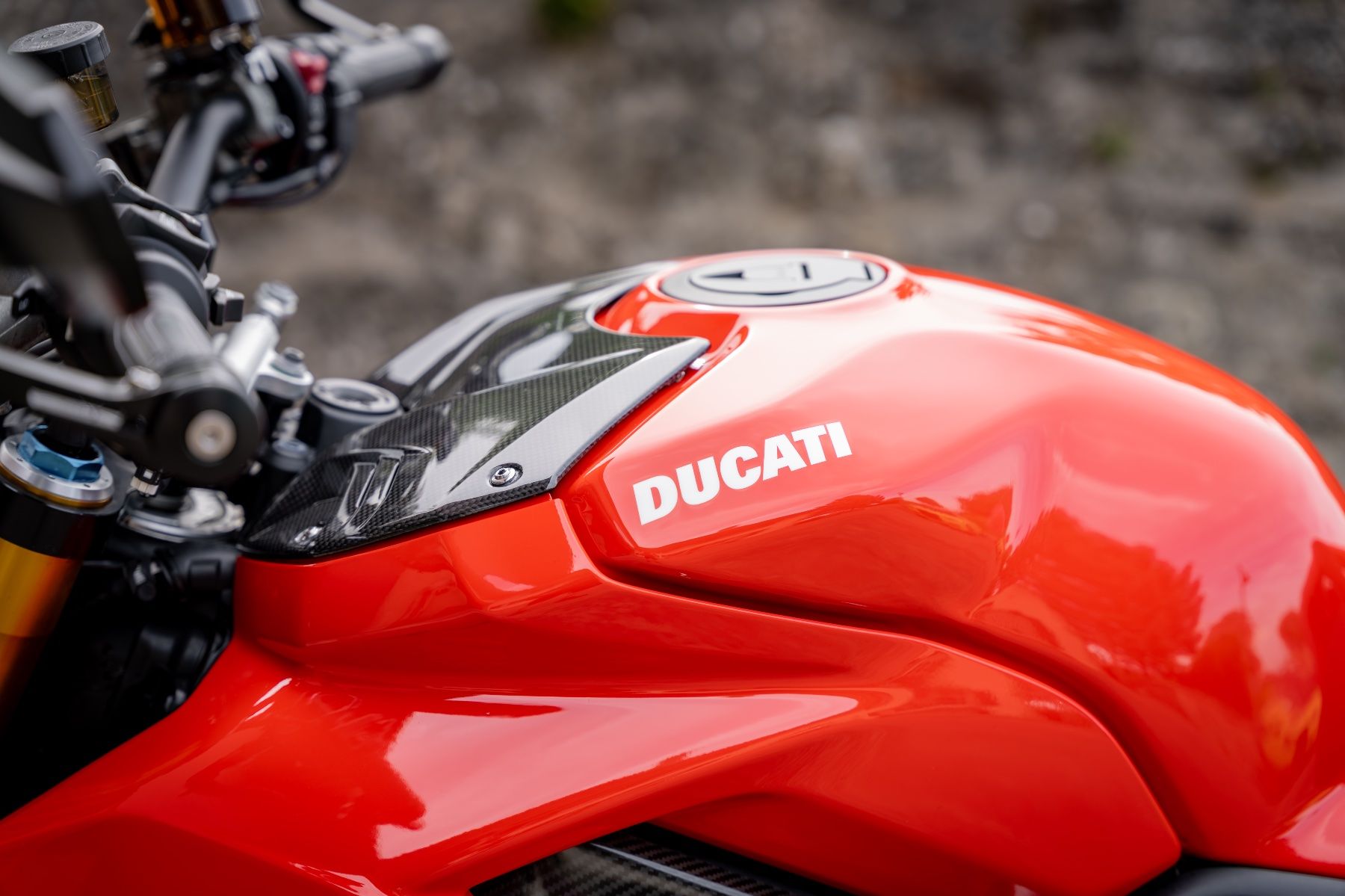 Ducati Strada: Ducati Streetfighter V4S – Usato da Donneloye venduto da Jad_tui 4
