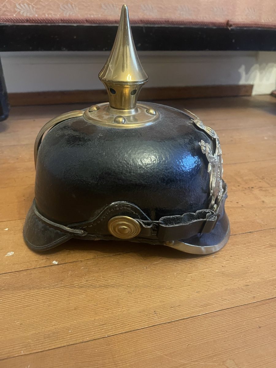 Uniformi: Pickelhaube Württemberg  – Usato da Basel venduto da torthum 2