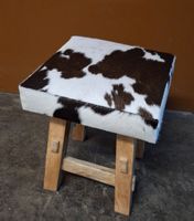 Hocker Kuhfell mit 4 stabilen Holzbeinen