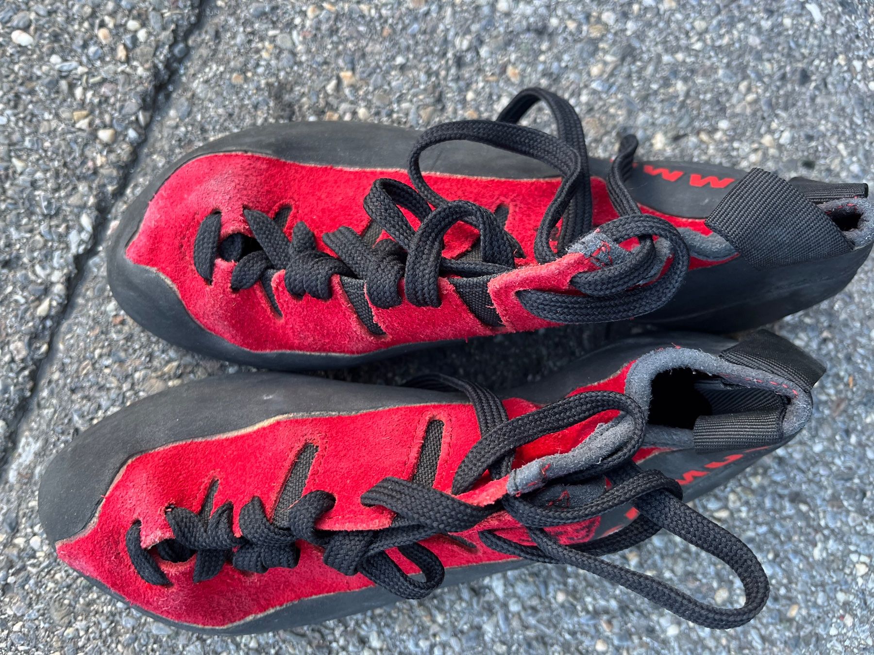 Mammut Scarpe da uomo: Kletterfinken Gr. 38.5 – Usato da Trin venduto da lea_29mn