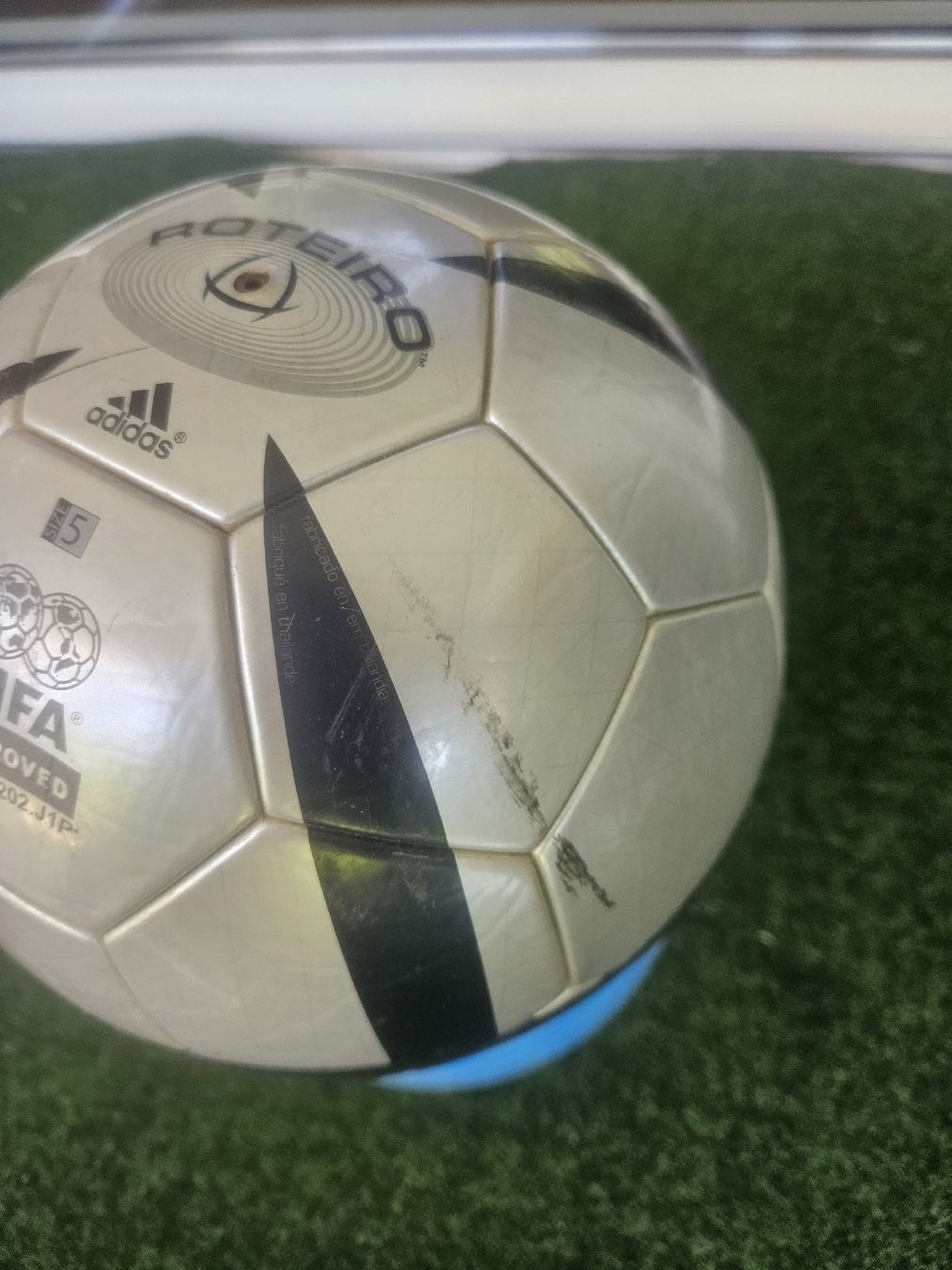 Adidas Bälle: Adidas EM 2004 Roteiro Matchball – Gebraucht aus Emmenbrücke von TopGato 3