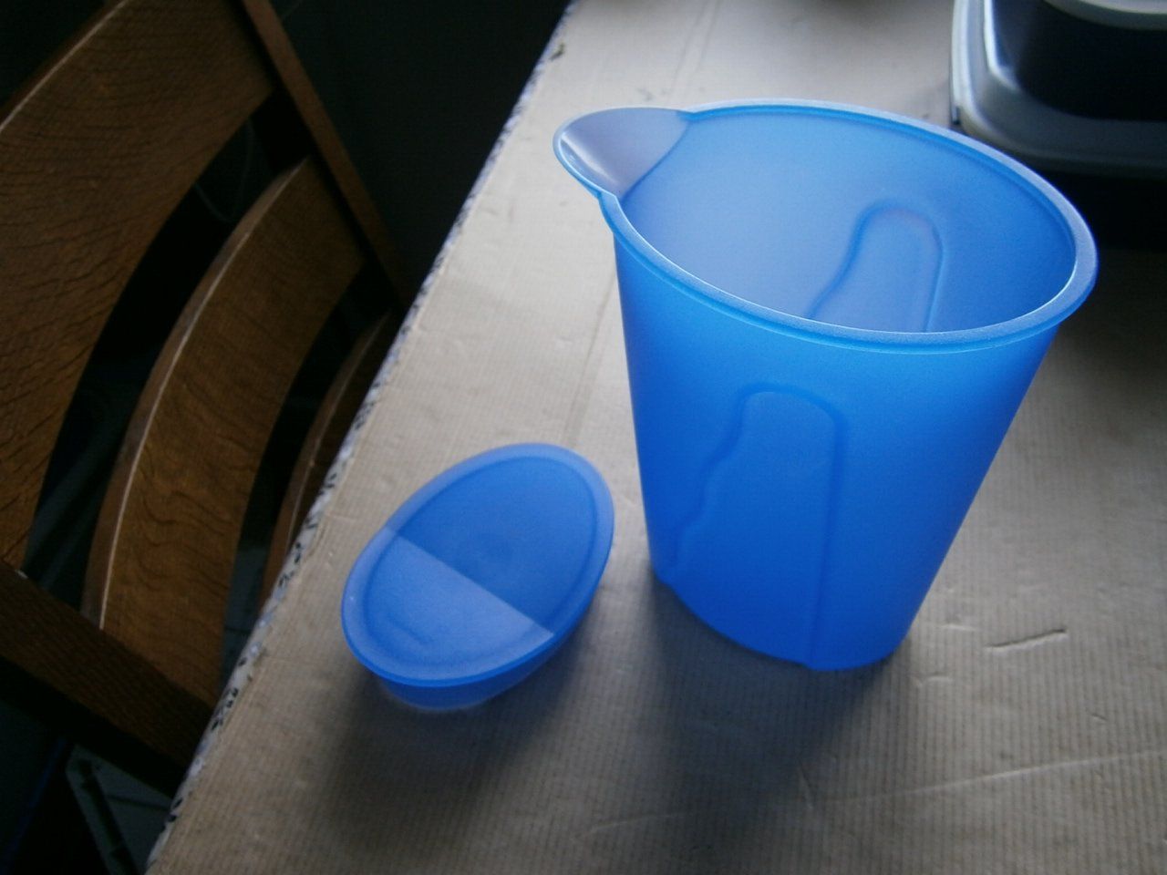 Tupperware Contenitori & Simili: Tupperware 1 Stück mit Deckel Schalter – Usato da Pratteln venduto da 66werni 1