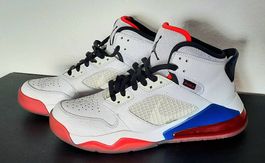 Air Jordan Männerschuhe 42 1/2 - weiss/blau/rot - wie Neu