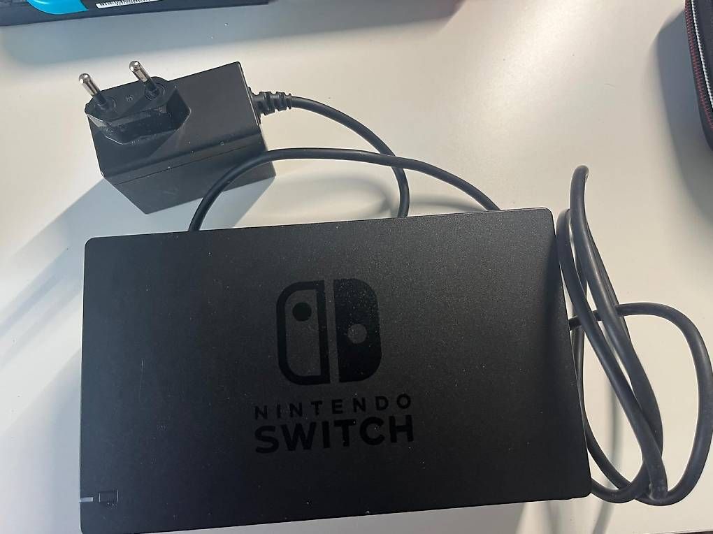 Konsolen: Nintendo Switch Games and Case – Gebraucht aus Rüschlikon von mar_d7sp 3