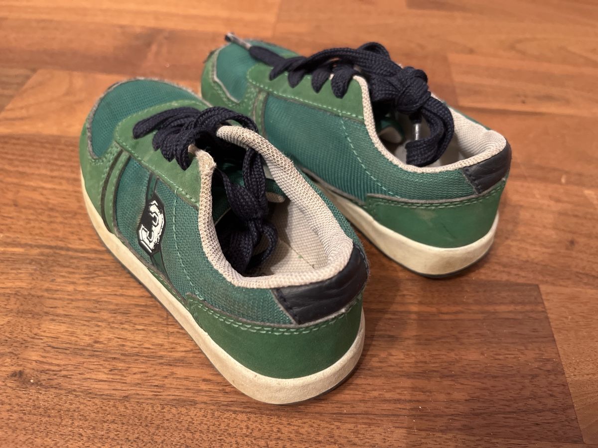 Scarpe per ragazzi: Schuhe 26 Turnschuh – Usato da Andelfingen venduto da estark 2