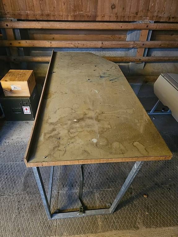 Tavoli: Tisch aus VW T2 – Usato da Kirchberg SG venduto da huiag.ch 3