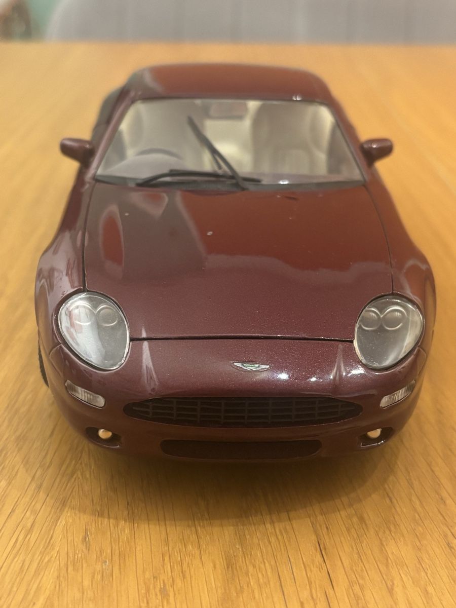 Aston Martin Modellautos: Aston Martin 1994 – Neu (gemäss Beschreibung) aus Orbe von car_8grw
