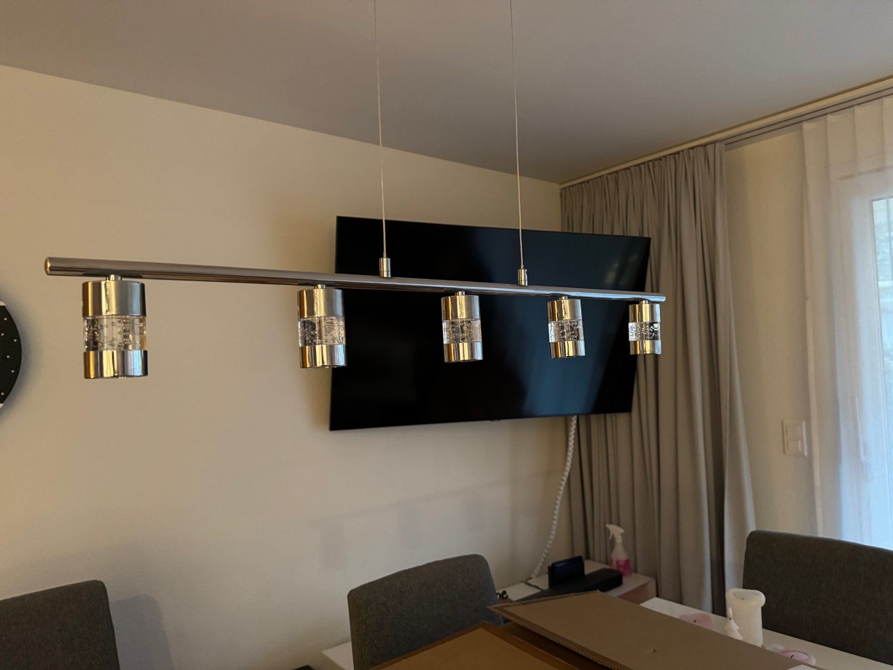 Kronleuchter & Deckenlampen: LED-Hängelampe – Gebraucht aus Niederhasli von 2383