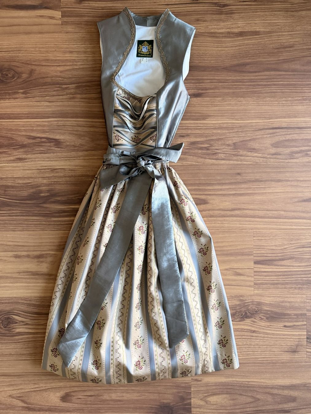 Vestiti: wunderschönes Dirndl Gr. 34, Hammerschid, mit Bluse & Tasche – Nuovo (secondo la descrizione) da Weisslingen venduto da Gepy1 2