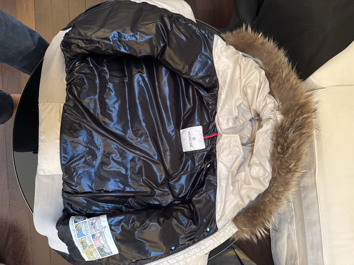 Moncler Giacche: Moncler Daunenjacke – Usato da Zollikon venduto da lar_p5gl 1