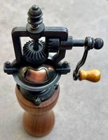 Vintage Hand-Pfeffermühle Holz & Gusseisen mit Kurbel